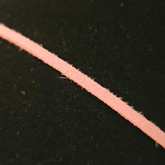 PREMIER DESIGNS  Mother of Pearl on Pink Suade Cord 16" Necklace - Picture 3 of 5